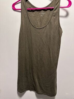 Liz Lange Olive Green Scoop Neck Tank maternity